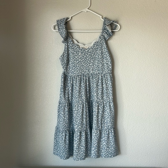 Monteau Dresses & Skirts - Light Blue Floral Dress Women's Medium Polyester